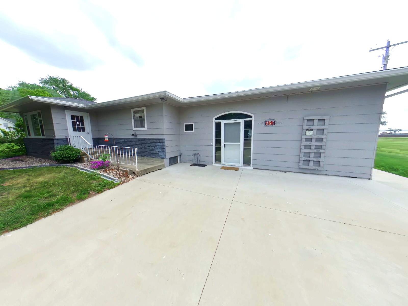 323 West 10th Street, Gregory, SD — Gregory, SD real estate photo — photo 1 of 25