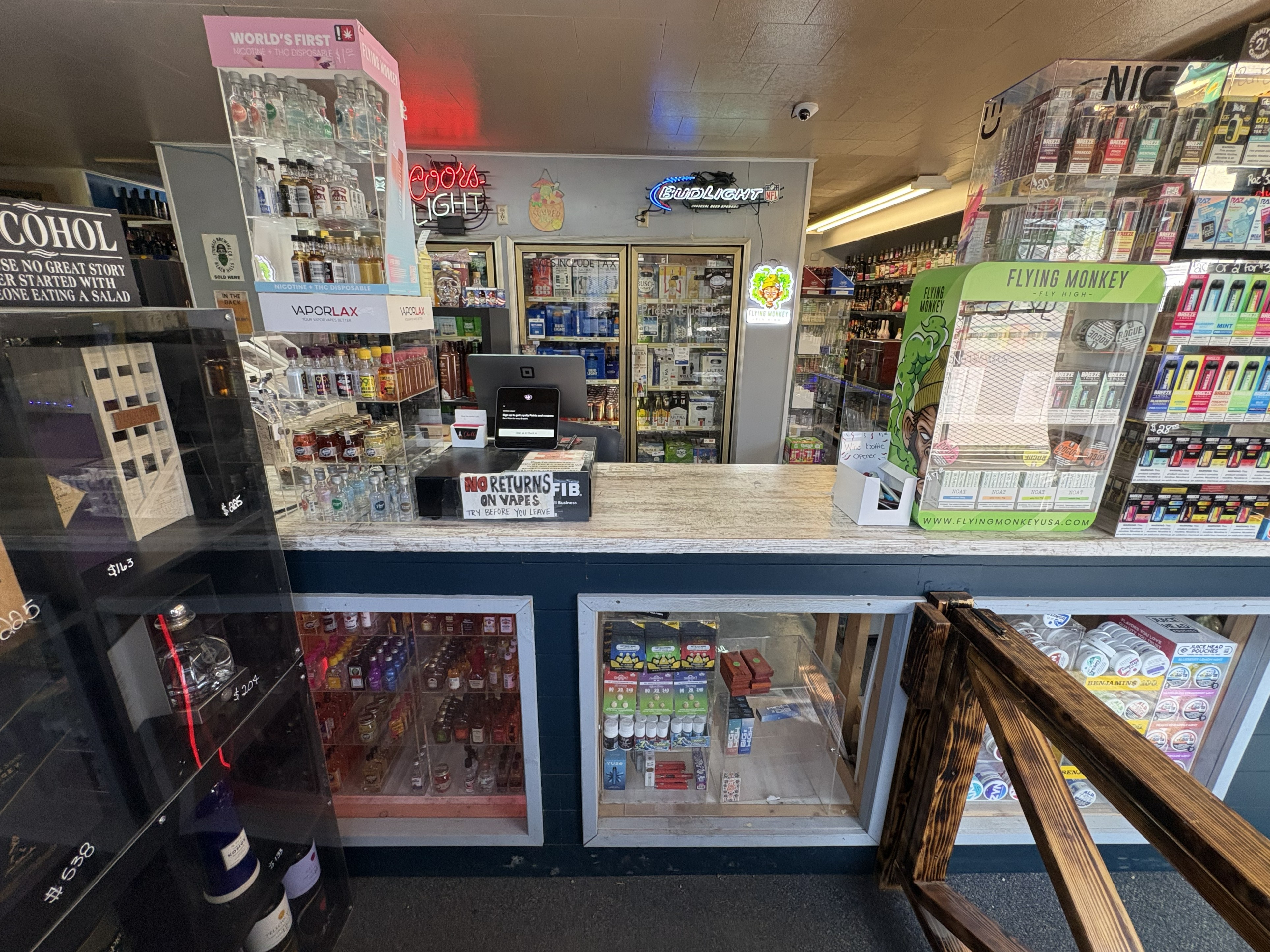 Chillies Liquor Store – Turnkey Business Opportunity — Winner, SD real estate photo thumbnail 3