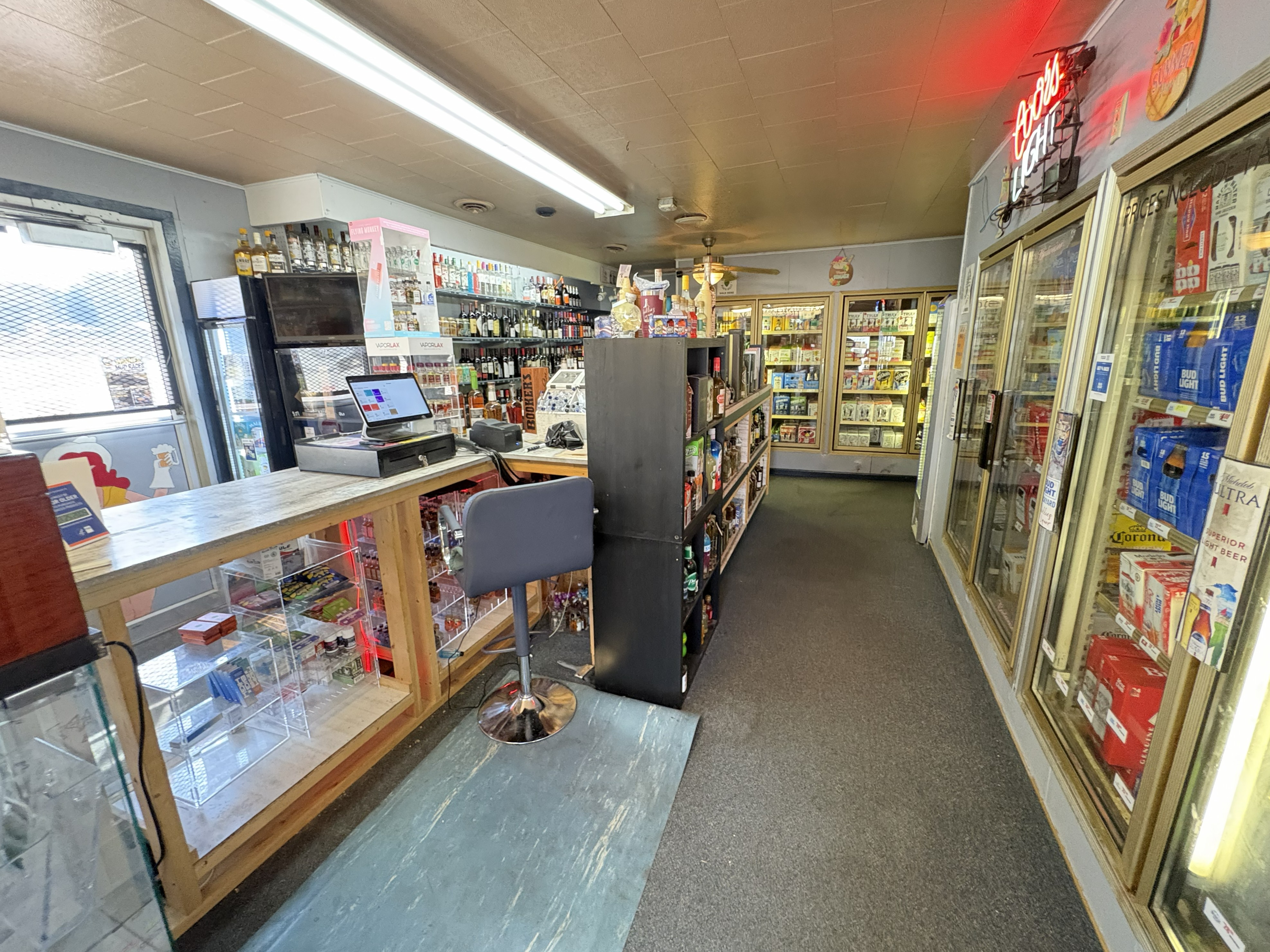 Chillies Liquor Store – Turnkey Business Opportunity — Winner, SD real estate photo thumbnail 6