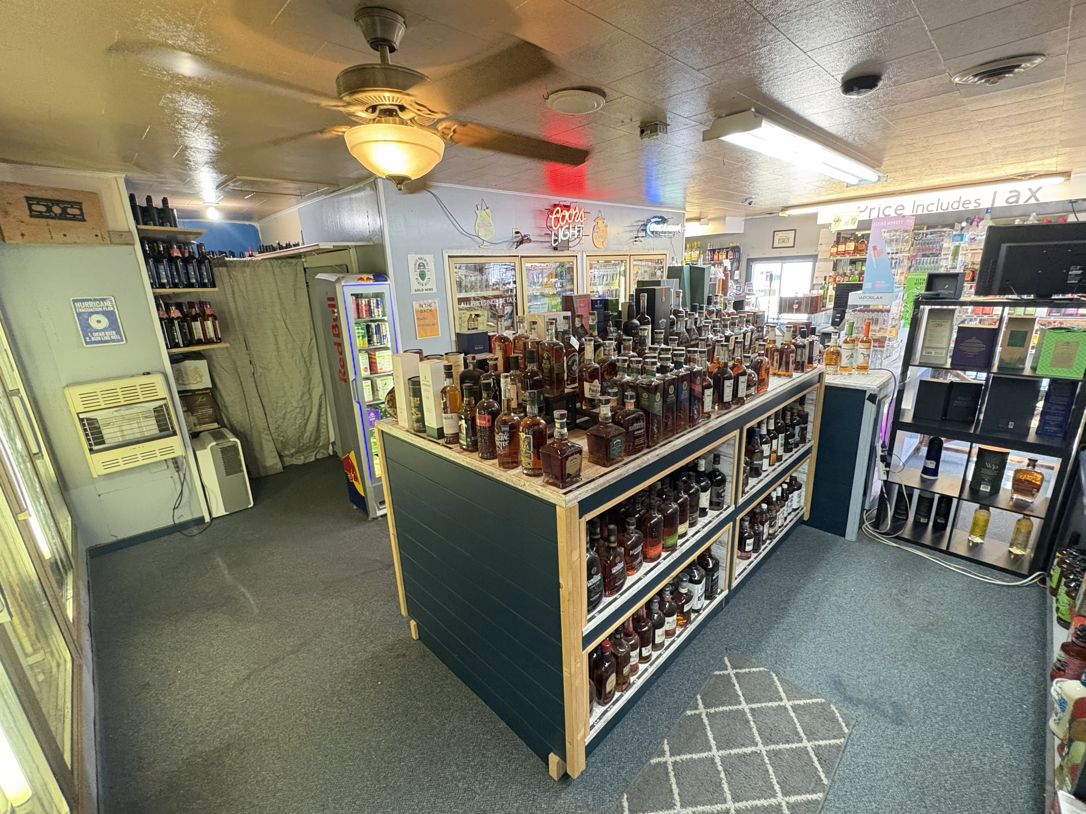 Chillies Liquor Store – Turnkey Business Opportunity — Winner, SD real estate photo thumbnail 8