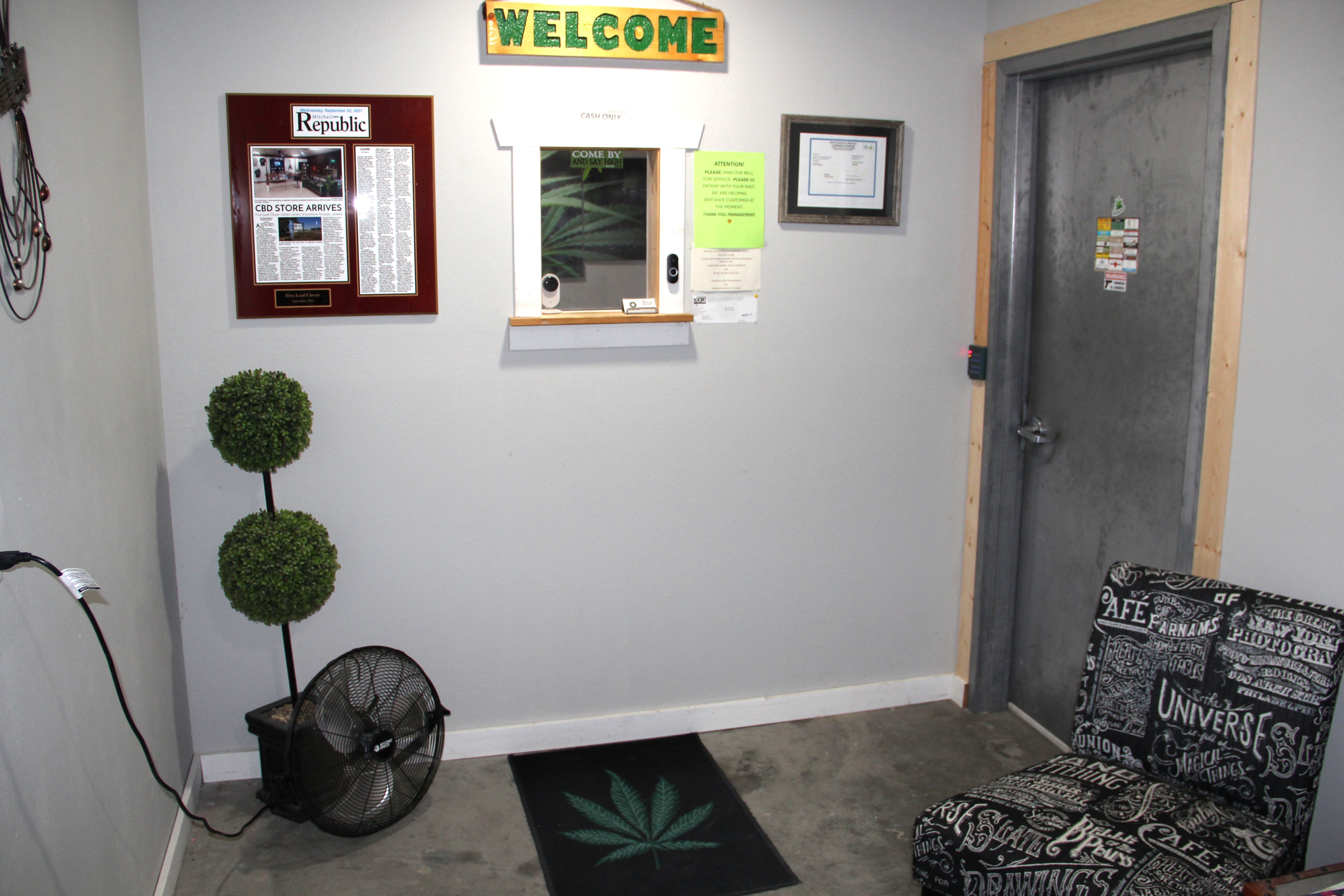 FIVE LEAF CLOVER SMOKE SHOP — Colome, SD real estate photo thumbnail 16