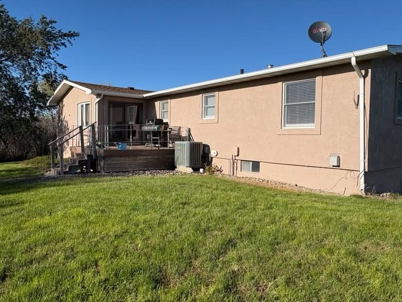 Split Level Home on 20 Acres with Machine Shed — Winner, SD real estate photo thumbnail 6