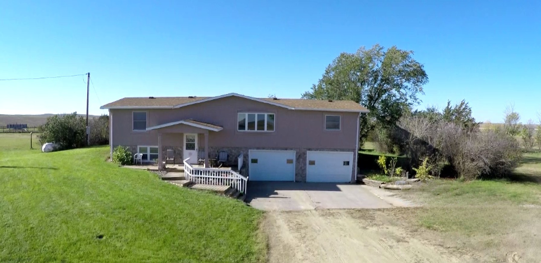 Split Level Home on 20 Acres with Machine Shed — Winner, SD real estate photo thumbnail 31